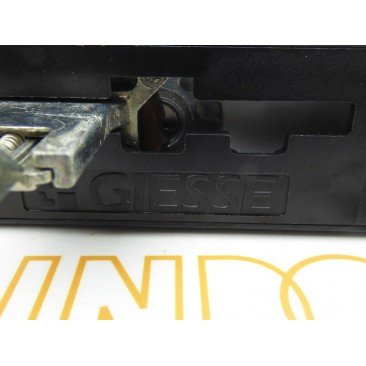 Cremona oscilobatiente ASIA 1084 GIESSE Negro