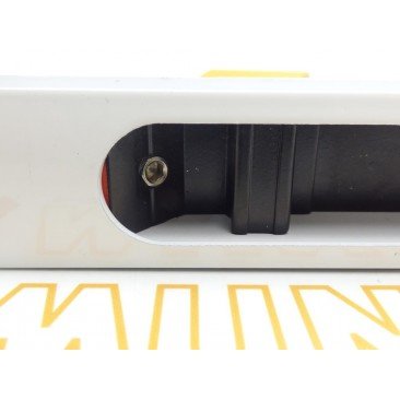 Cierre BAM embutido con llave F-91C Blanco DOBLE
