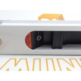 Cierre BAM embutido con llave F-91C Blanco DOBLE